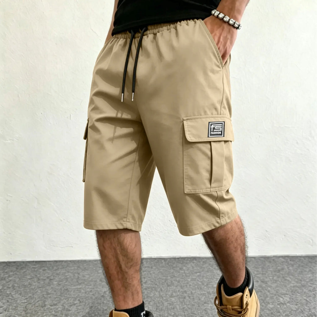3-pack men’s summer casual cargo shorts, 7/8 length, elastic drawstring waistband, multiple pockets, letter patch decoration, suitable for everyday commuting and outdoor leisure activities