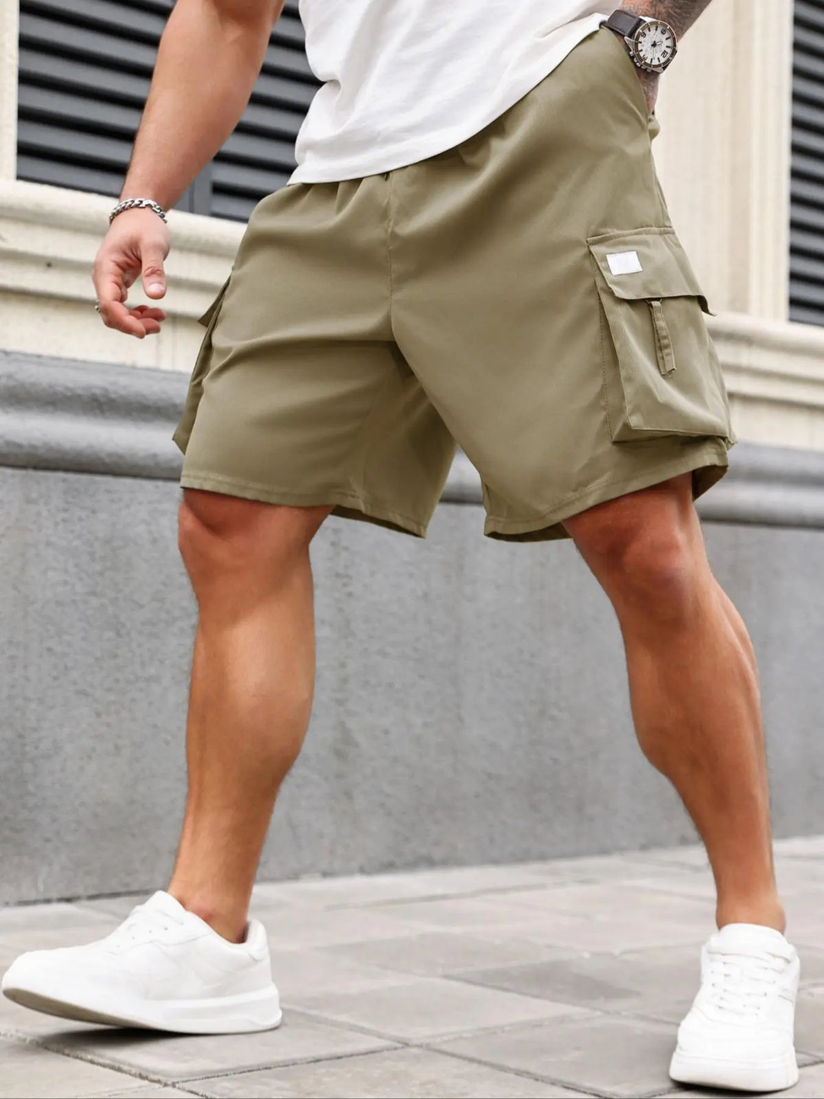 Men's Plus-Size Solid Flap-Pocket Cargo Shorts with Elastic Waist, Casual Fitted Shorts for Daily Outdoor Wear, Casual Streetwear Shorts for All Seasons, Men's Bottoms