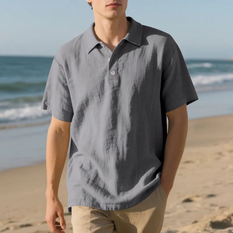 Men’s summer washable crinkled linen polo shirt with classic lapel and three-button placket, relaxed drop-shoulder fit; lightweight and breathable—ideal for seaside/beach, commuting, and casual wear.