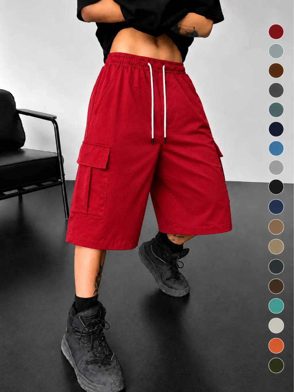 Men’s summer versatile casual cargo shorts with large pockets, drawstring adjustable waistband, abrasion-resistant surface; suitable for work, daily commuting, home leisure, and outdoor sports.