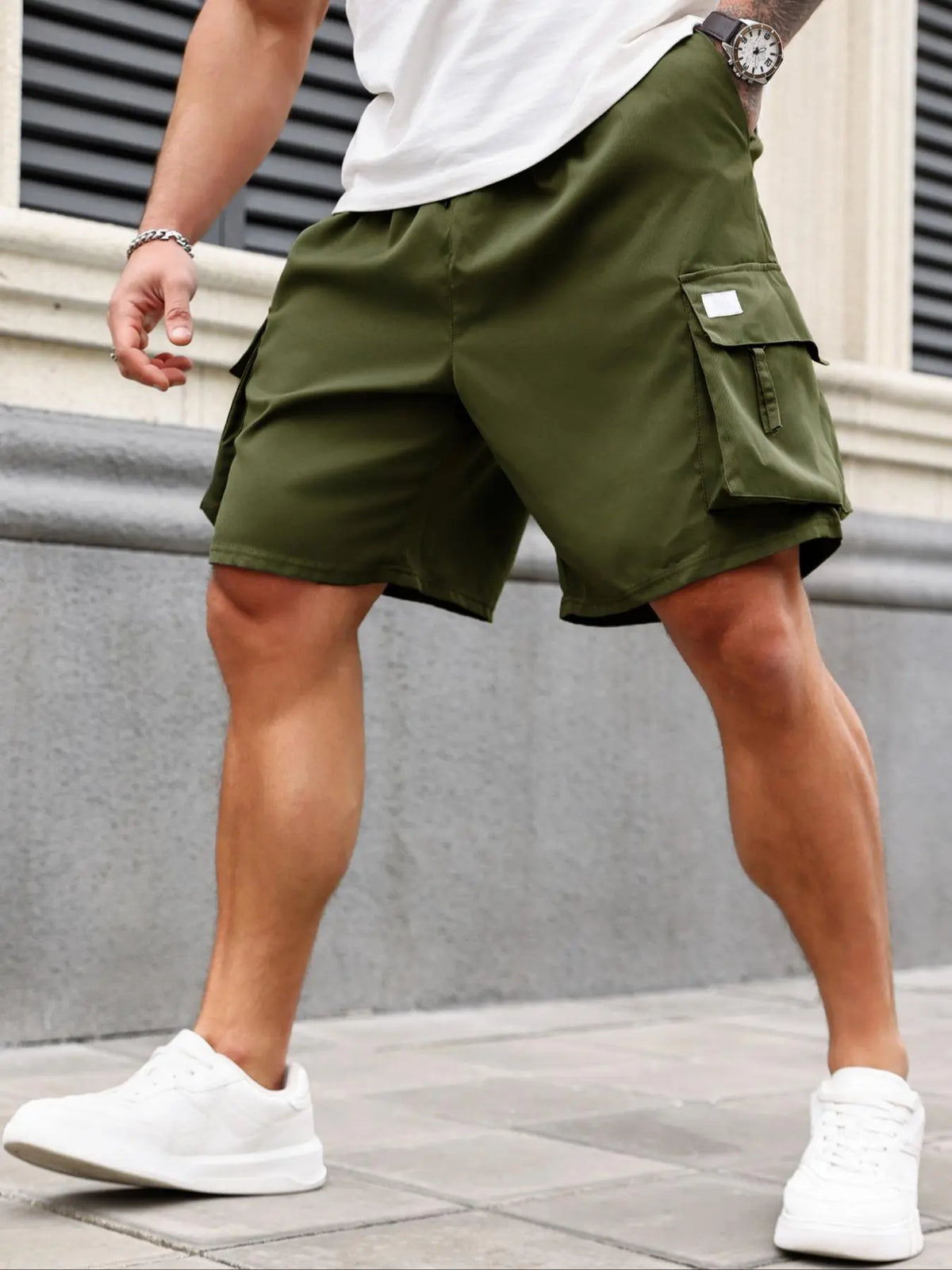 Men's Plus-Size Solid Flap-Pocket Cargo Shorts with Elastic Waist, Casual Fitted Shorts for Daily Outdoor Wear, Casual Streetwear Shorts for All Seasons, Men's Bottoms
